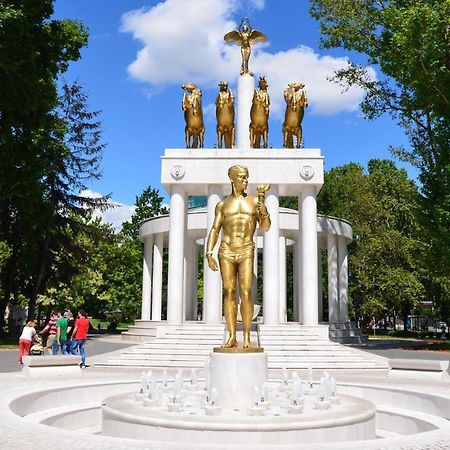 City Center Apartment Скопье Экстерьер фото
