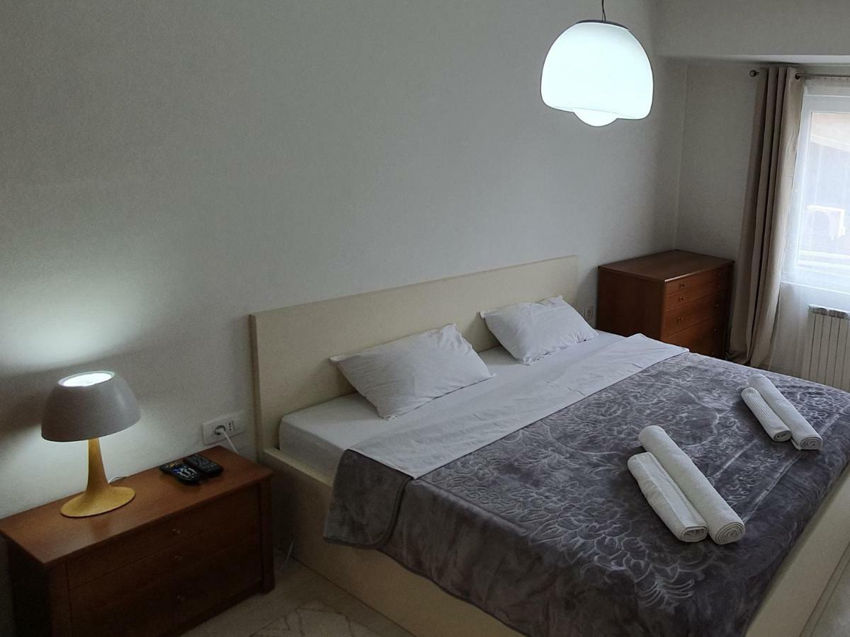 City Center Apartment Скопье Экстерьер фото