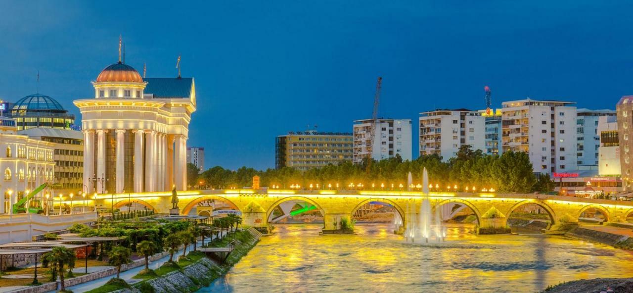 City Center Apartment Скопье Экстерьер фото
